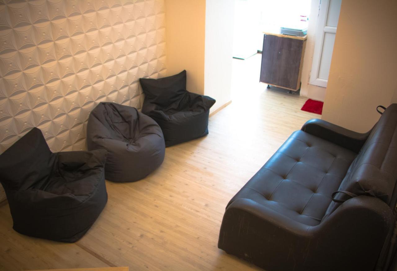 Paradise Hostel Tbilisi Esterno foto