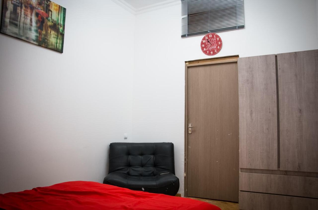 Paradise Hostel Tbilisi Esterno foto